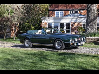 Aston Martin+V8 Volante